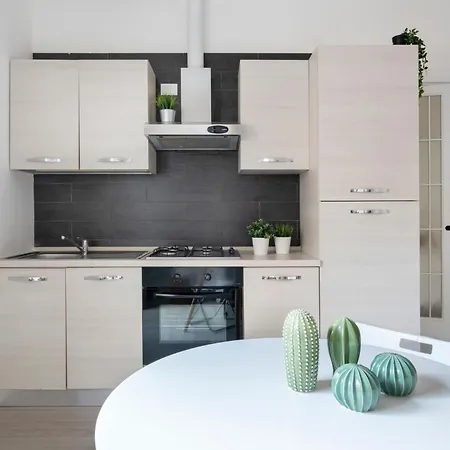 Apartment New! Charming & Pretty Flat In Center Mailand